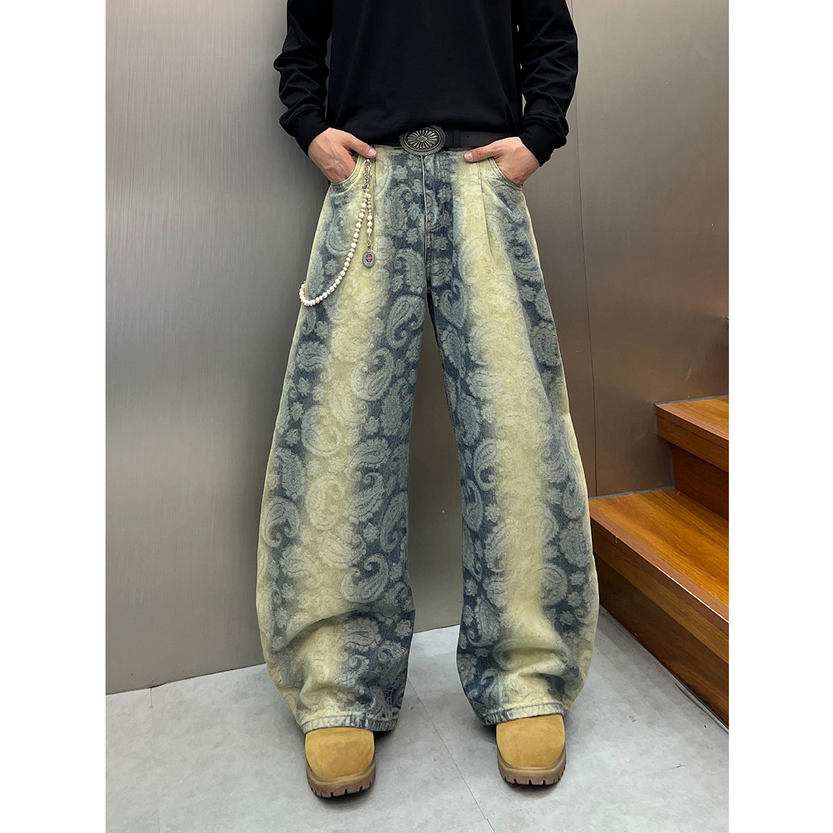 Jacquard gradient washed denim jeans with curved edges and wide legs